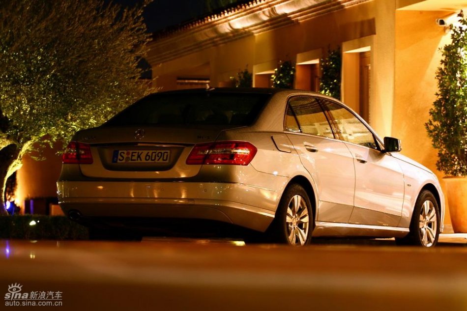 奔驰新E级试驾实拍图外观