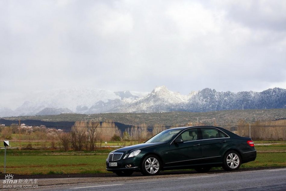 奔驰新E级试驾实拍图外观