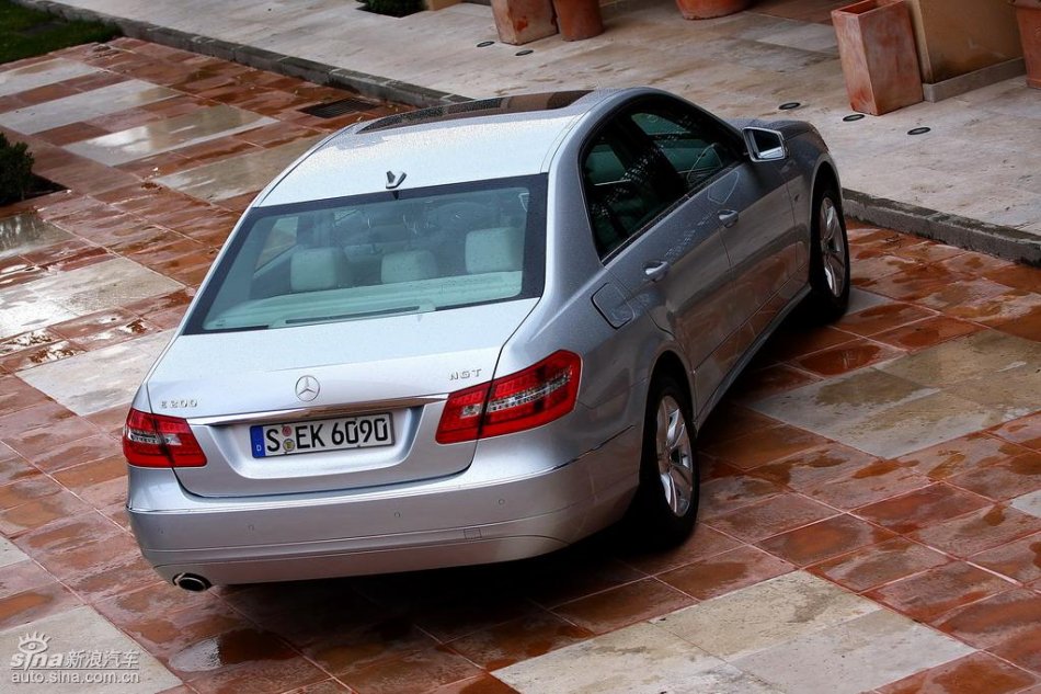 奔驰新E级试驾实拍图外观