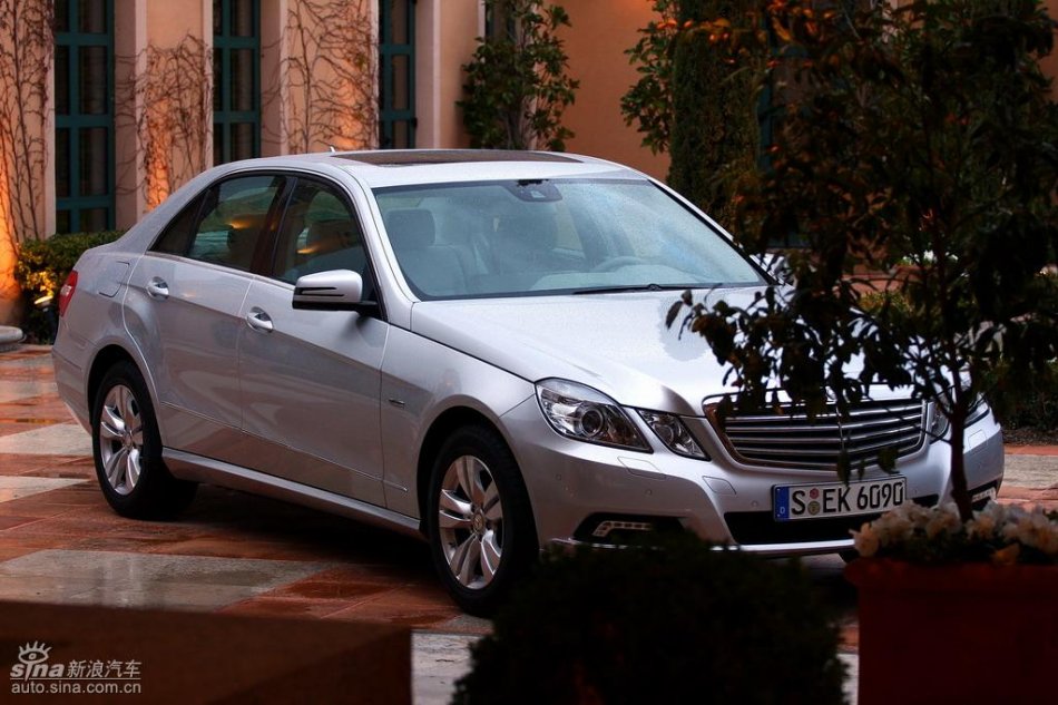 奔驰新E级试驾实拍图外观