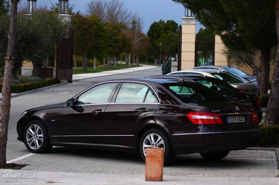 奔驰新E级试驾实拍图外观