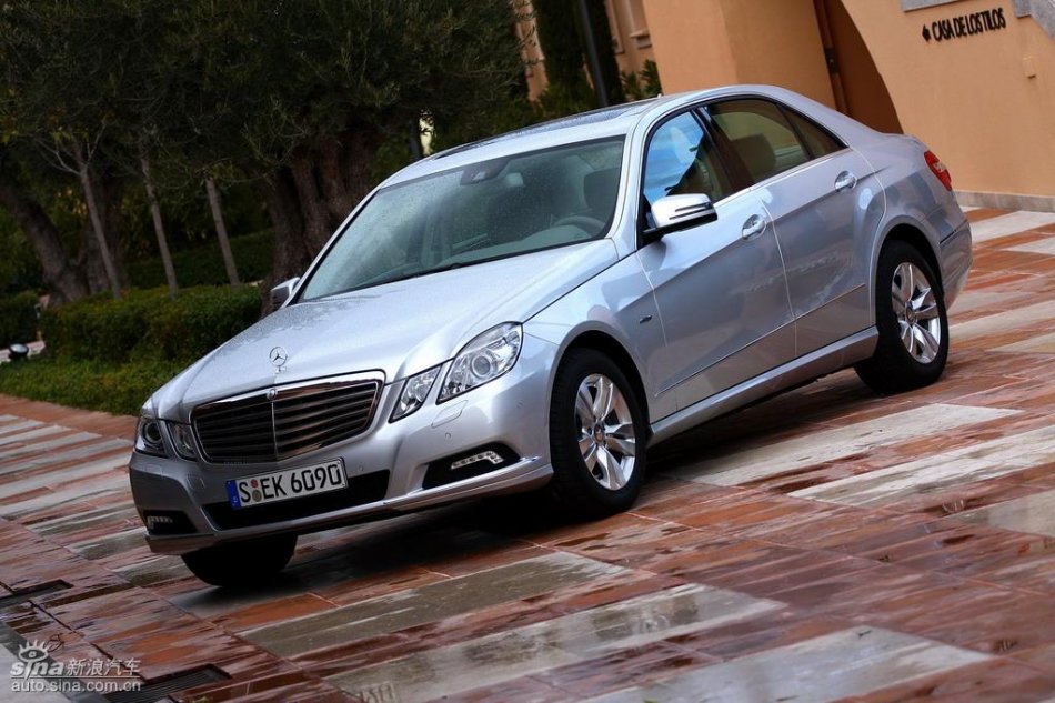 奔驰新E级试驾实拍图外观