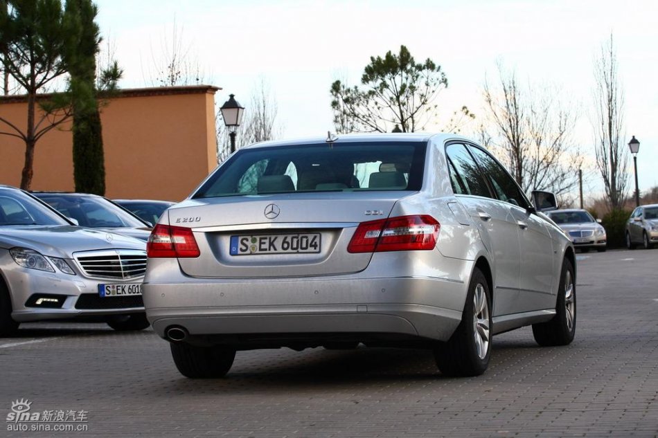 奔驰新E级试驾实拍图外观
