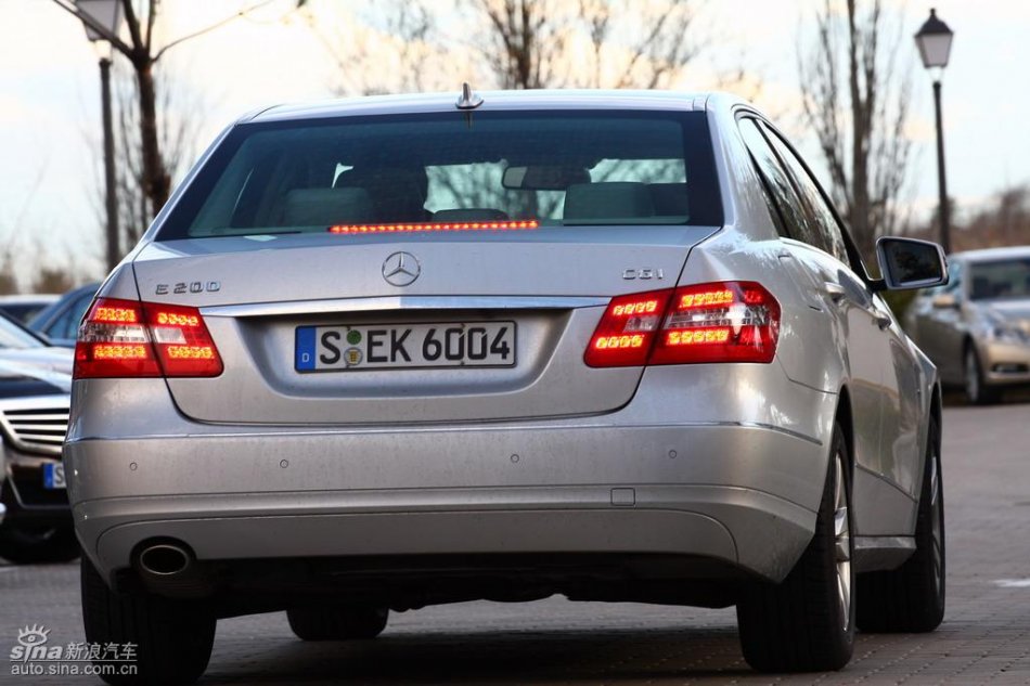 奔驰新E级试驾实拍图外观