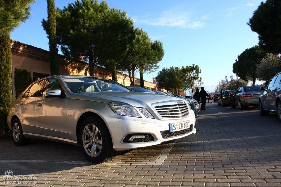 奔驰新E级试驾实拍图外观