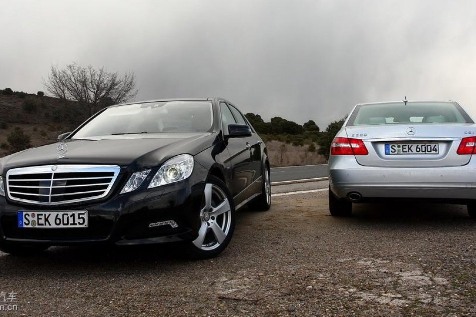 奔驰新E级试驾实拍图外观