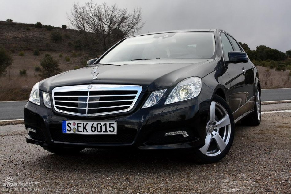 奔驰新E级试驾实拍图外观