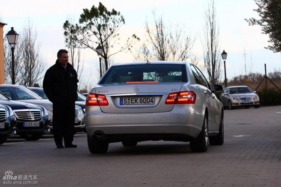 奔驰新E级试驾实拍图外观
