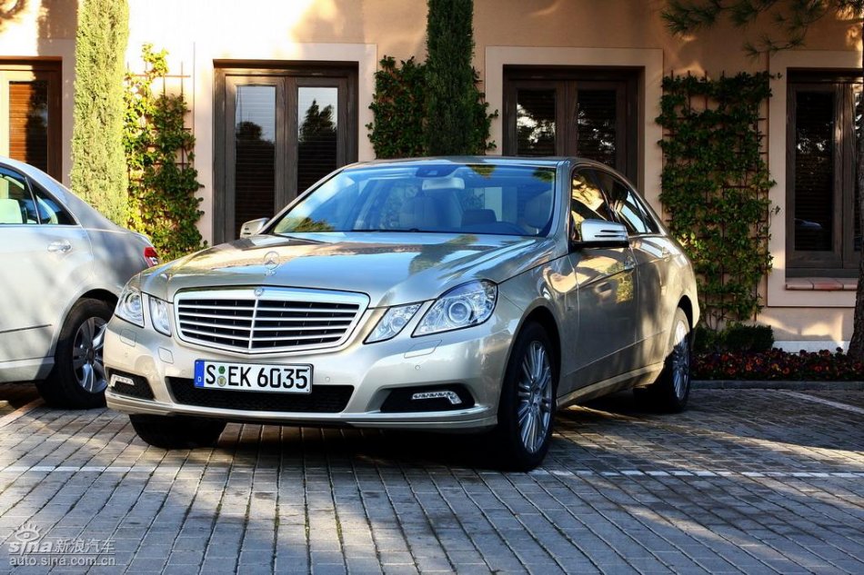 奔驰新E级试驾实拍图外观