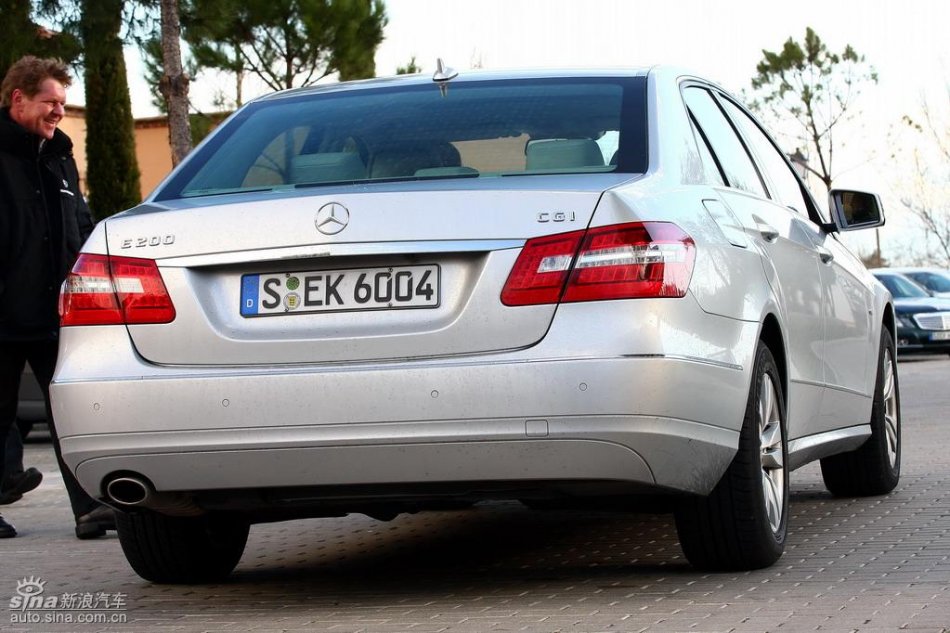 奔驰新E级试驾实拍图外观