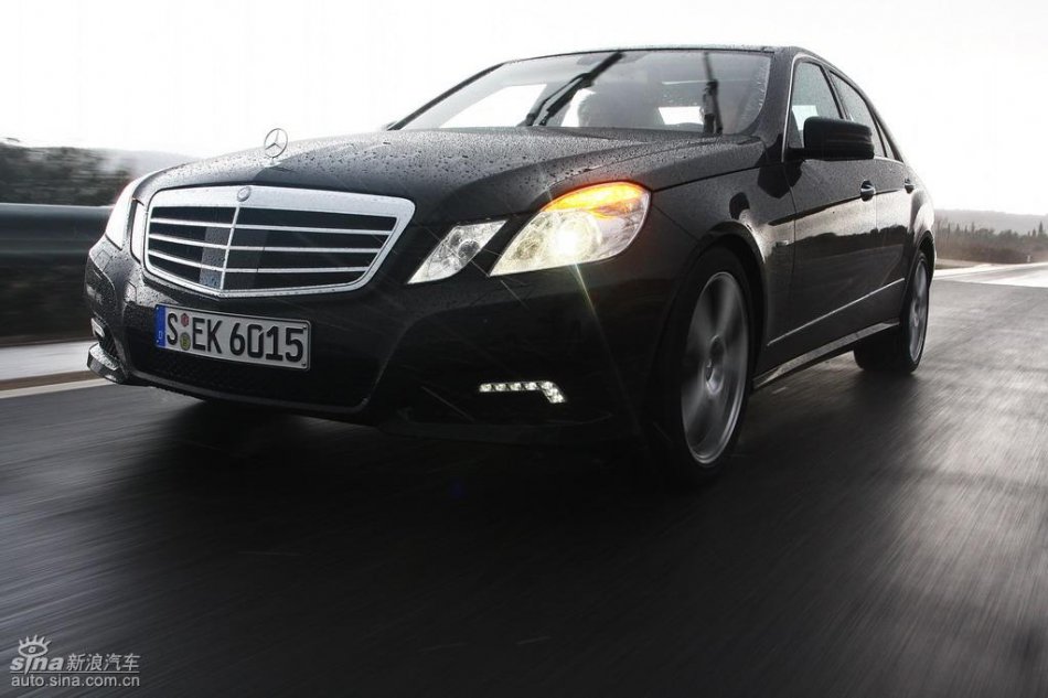 奔驰新E级试驾实拍图外观