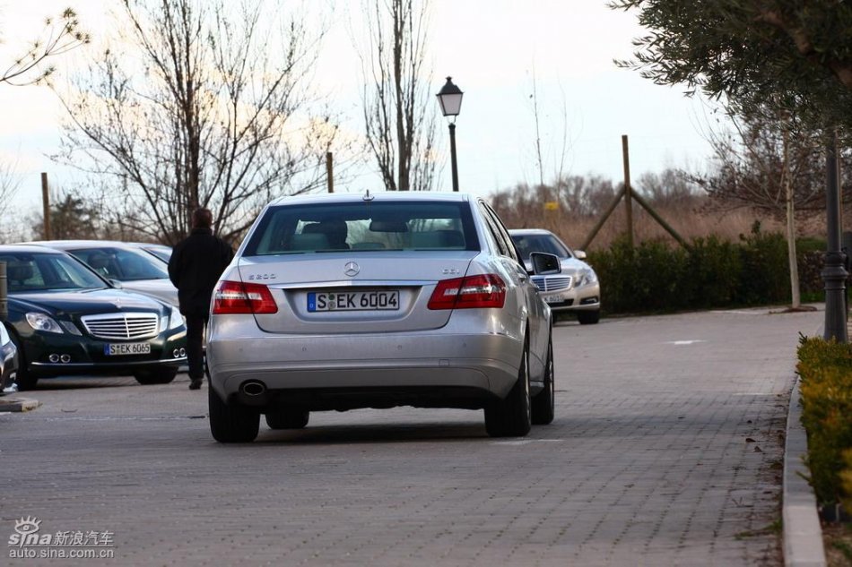 奔驰新E级试驾实拍图外观