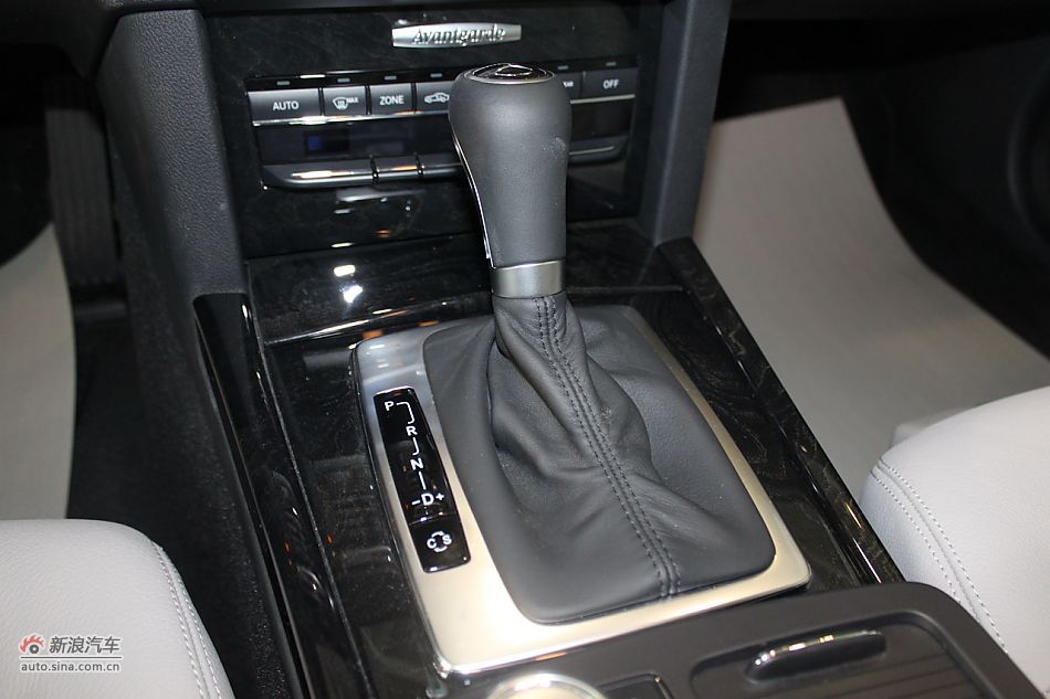 奔驰E260 CGI时尚型