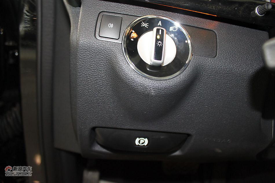 奔驰E260 CGI时尚型