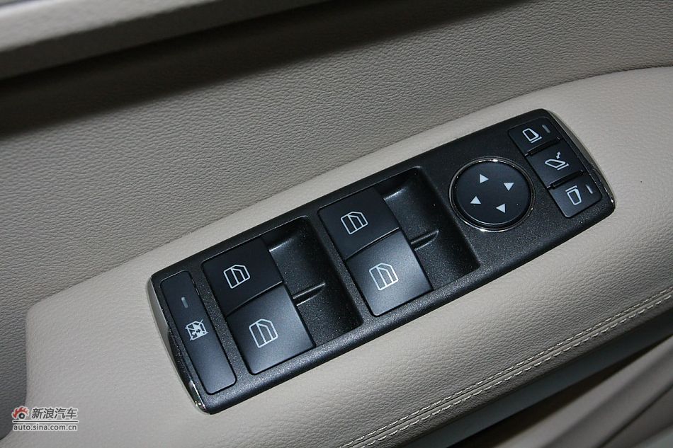 2010款奔驰E260 Coupe