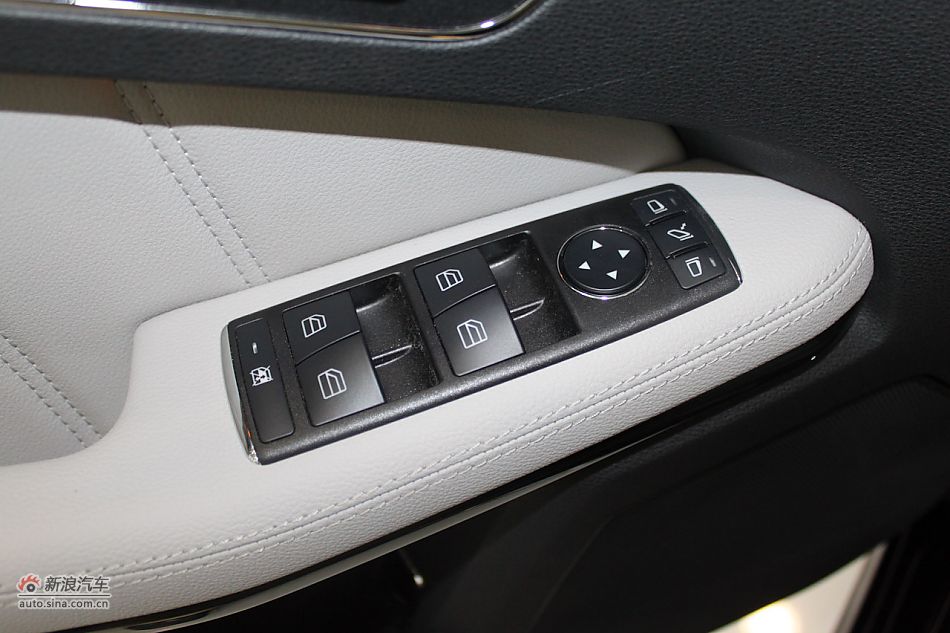 奔驰E260 CGI时尚型