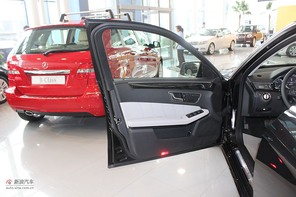 奔驰E260 CGI时尚型