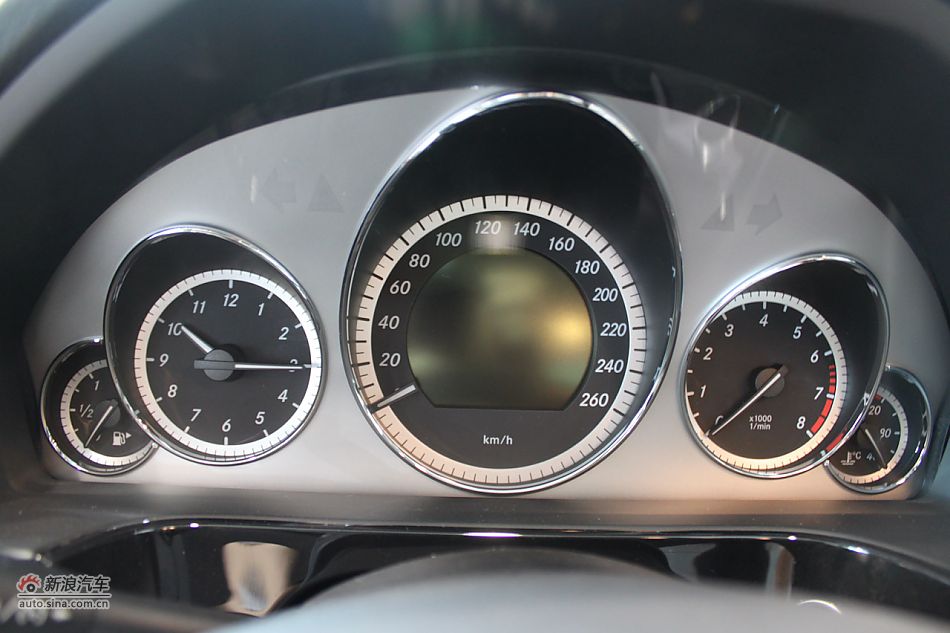 奔驰E260 CGI时尚型