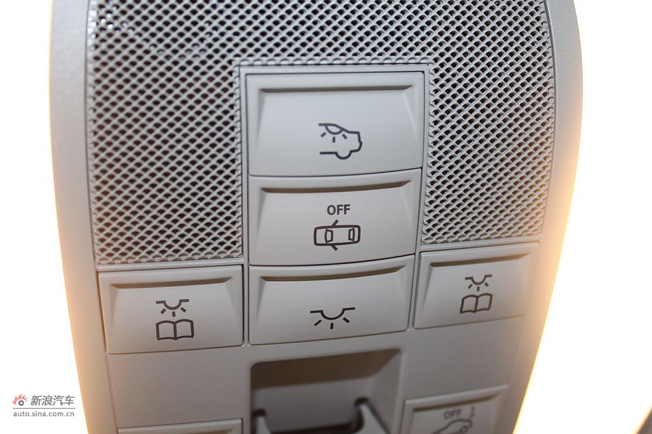 奔驰E260 CGI时尚型