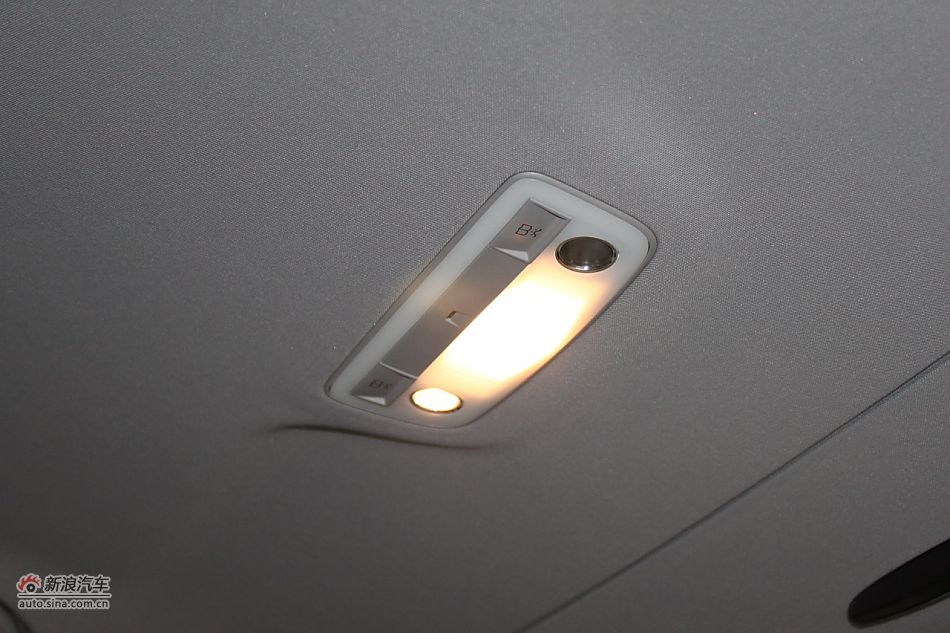 奔驰E260 CGI时尚型