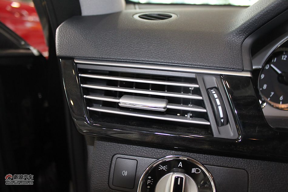 奔驰E260 CGI时尚型