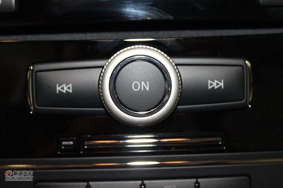 奔驰E260 CGI时尚型