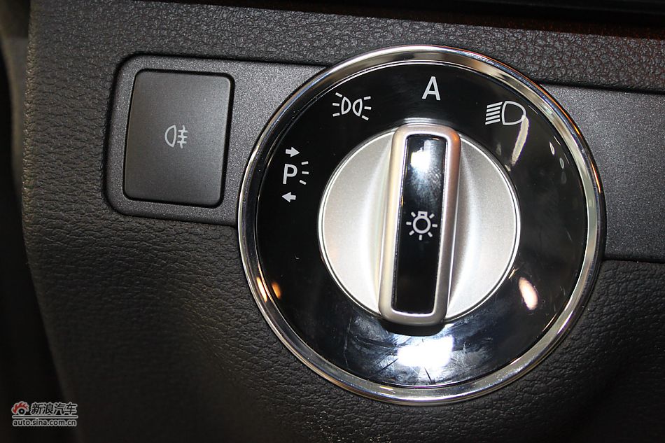 奔驰E260 CGI时尚型