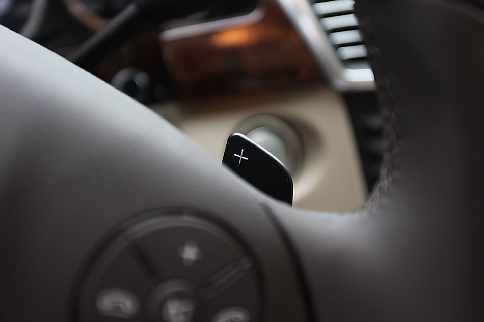 全新一代E300内饰图片