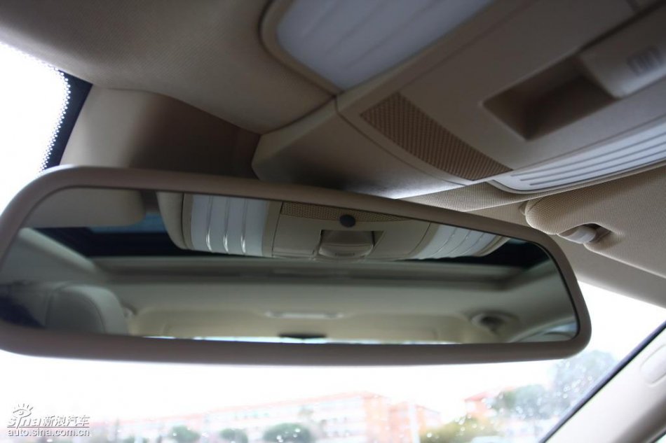 奔驰新E级试驾实拍图内饰