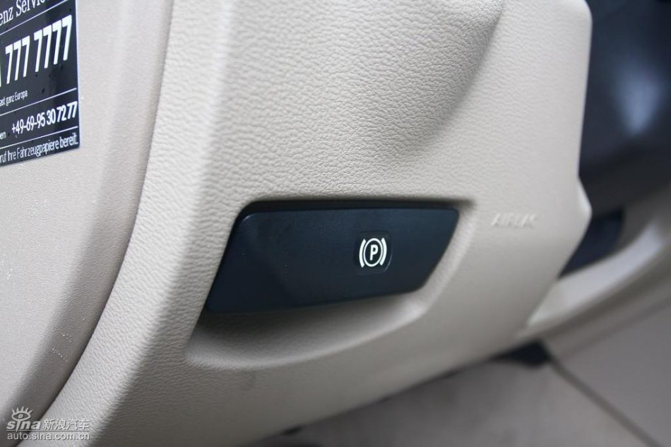 奔驰新E级试驾实拍图内饰