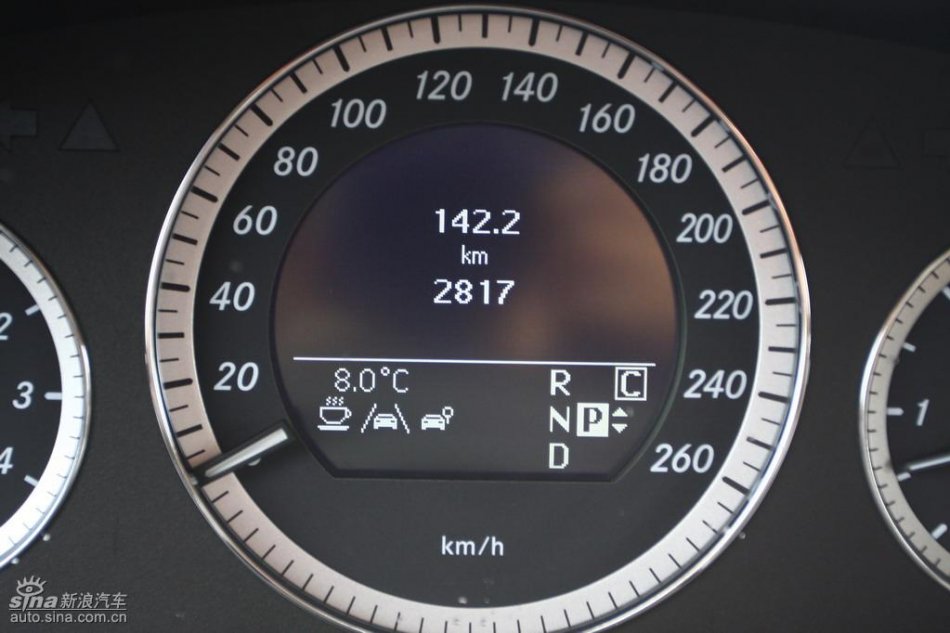 奔驰新E级试驾实拍图内饰