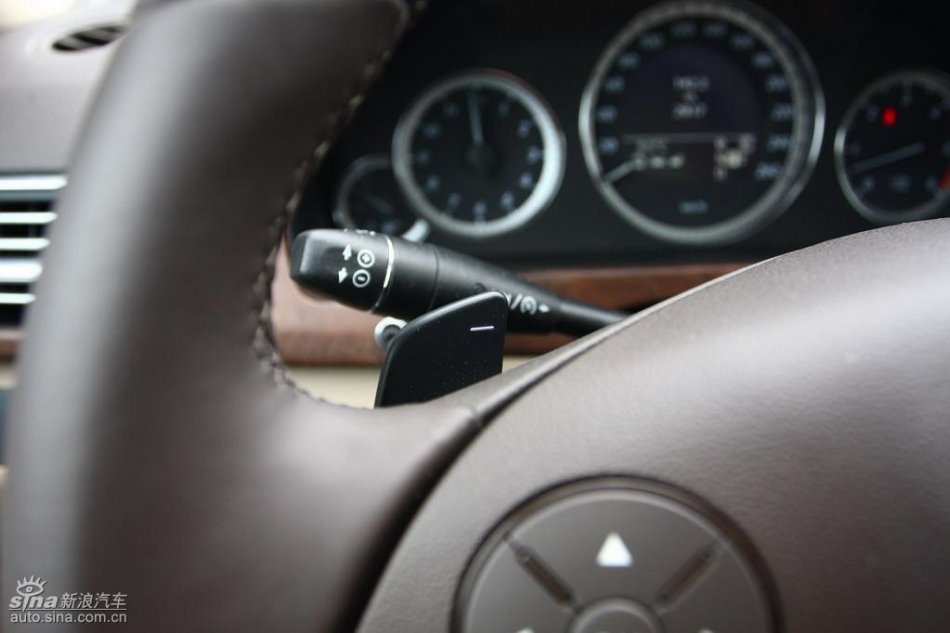 奔驰新E级试驾实拍图内饰