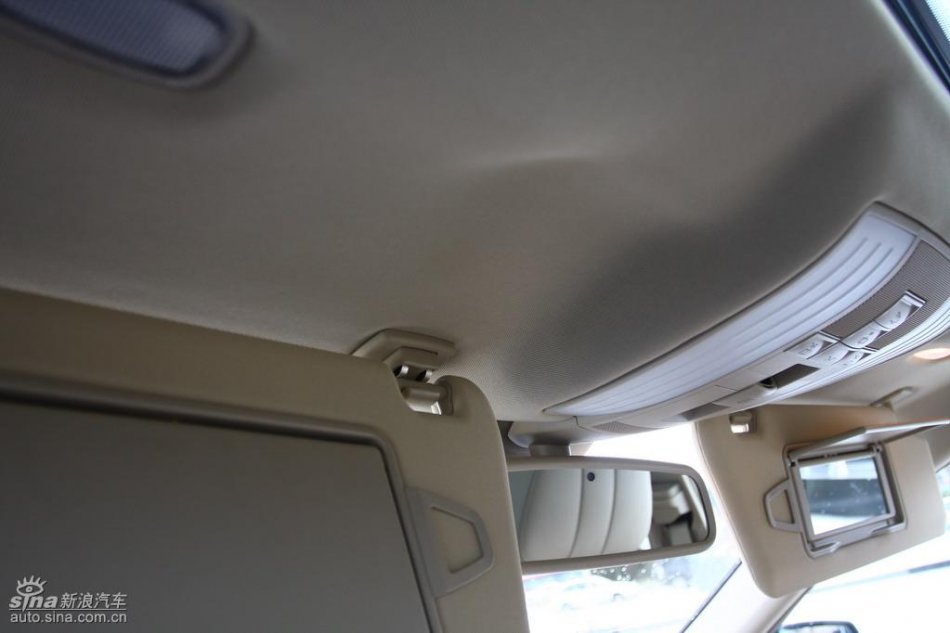 奔驰新E级试驾实拍图内饰