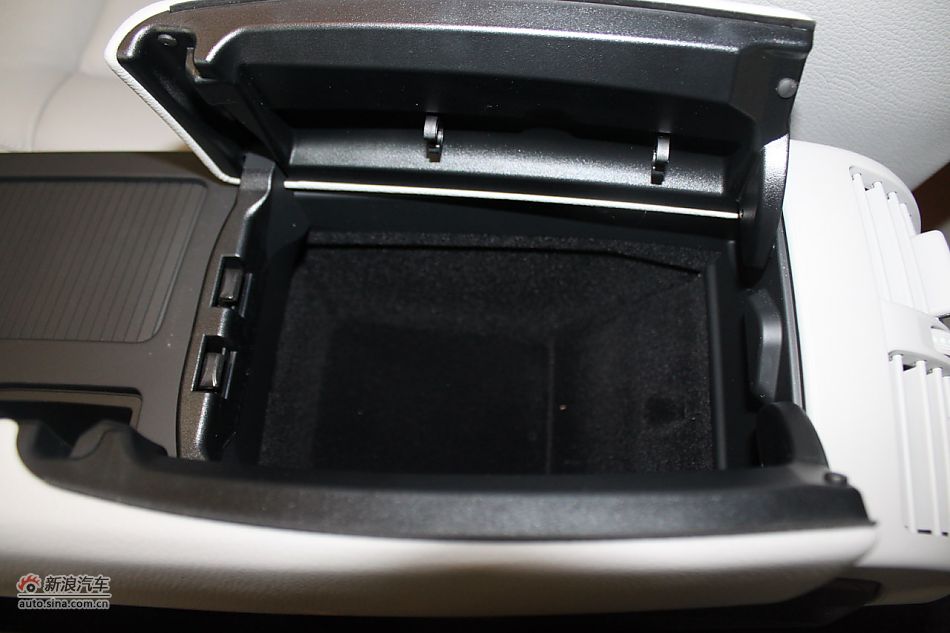 奔驰E260 CGI时尚型