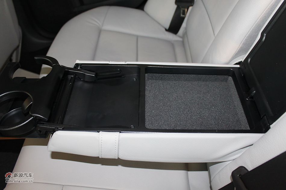 奔驰E260 CGI时尚型