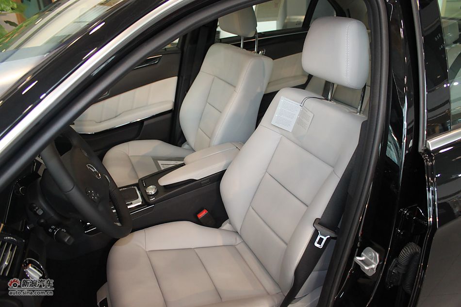 奔驰E260 CGI时尚型