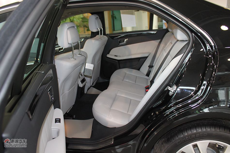 奔驰E260 CGI时尚型