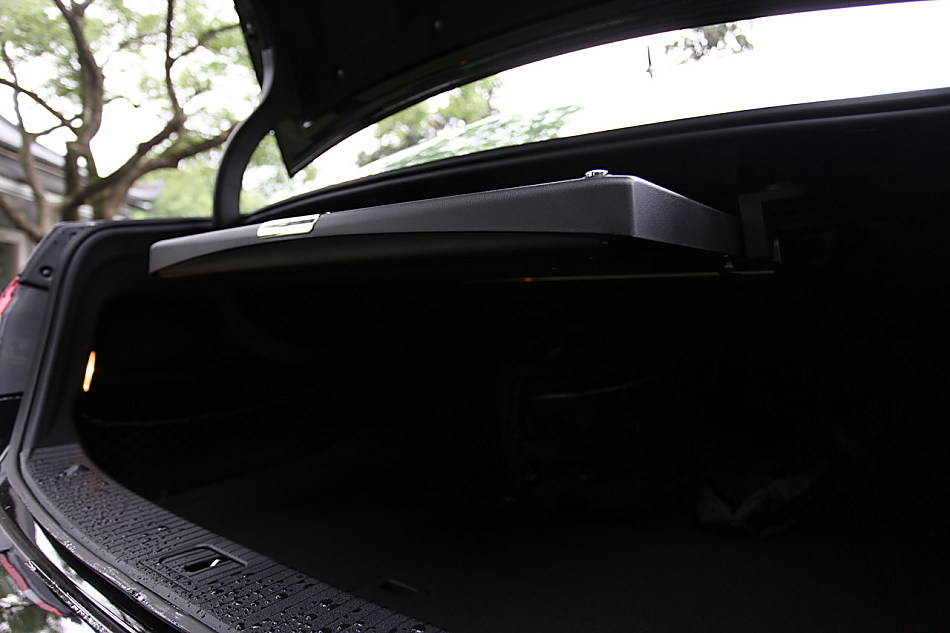 全新一代E300内饰图片