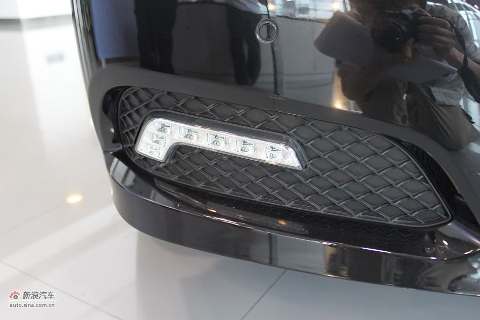 奔驰E260 CGI时尚型