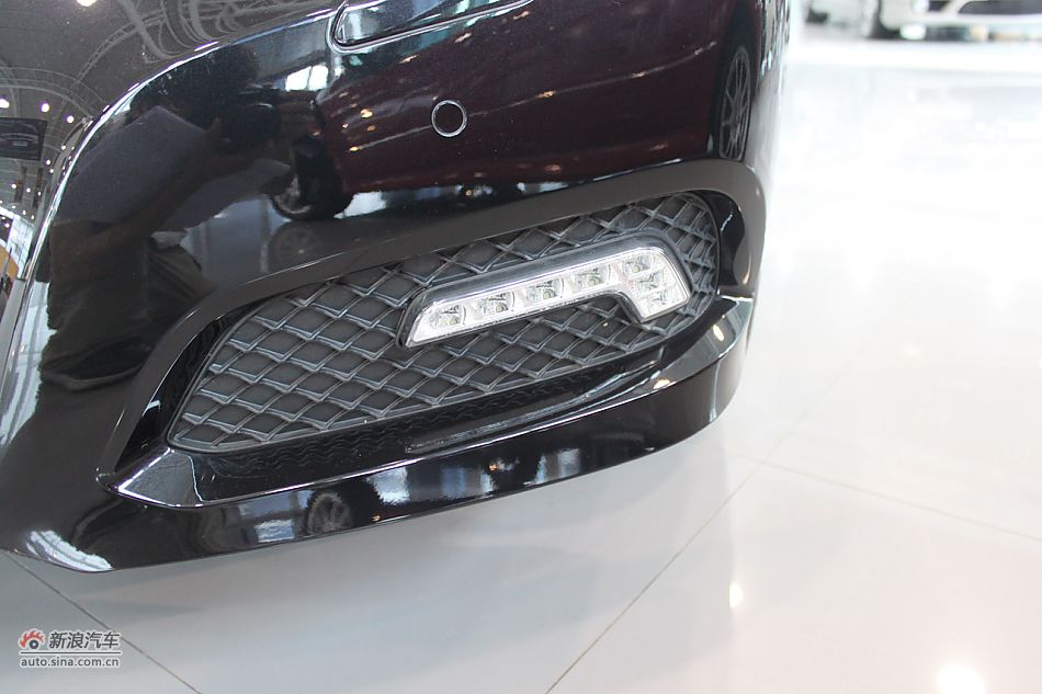 奔驰E260 CGI时尚型