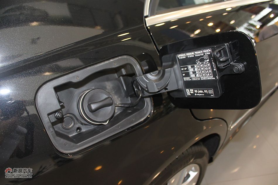 奔驰E260 CGI时尚型