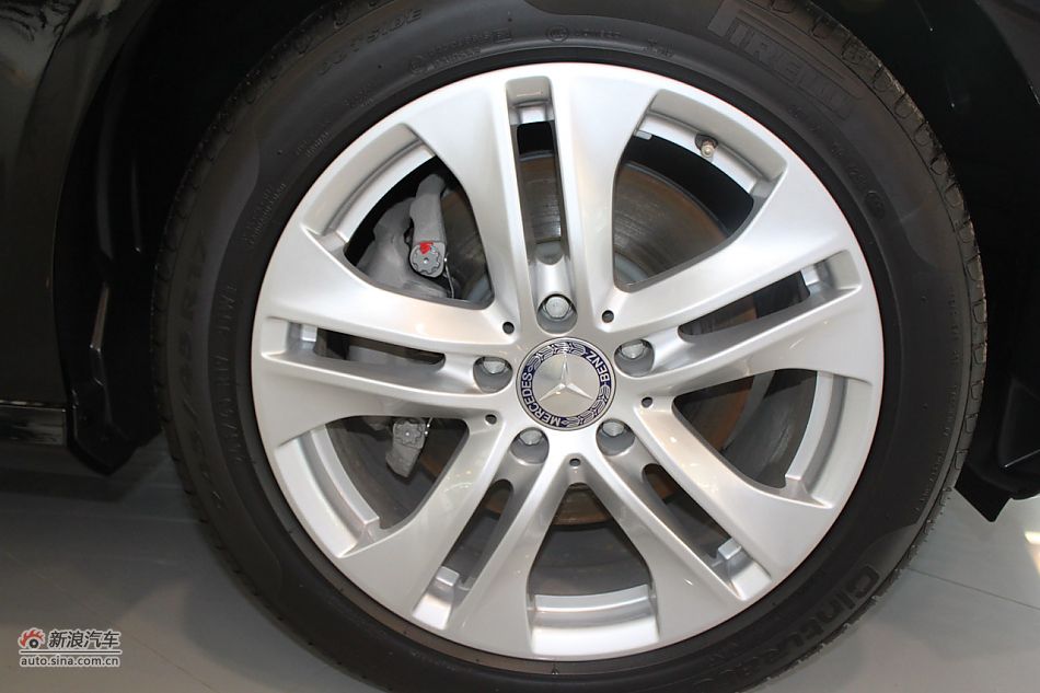 奔驰E260 CGI时尚型