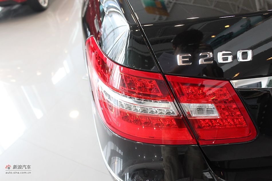 奔驰E260 CGI时尚型