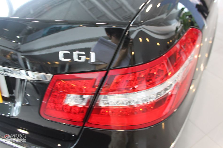 奔驰E260 CGI时尚型