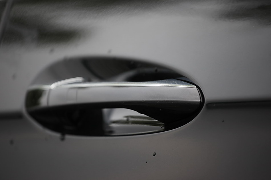 全新一代E300外观图片