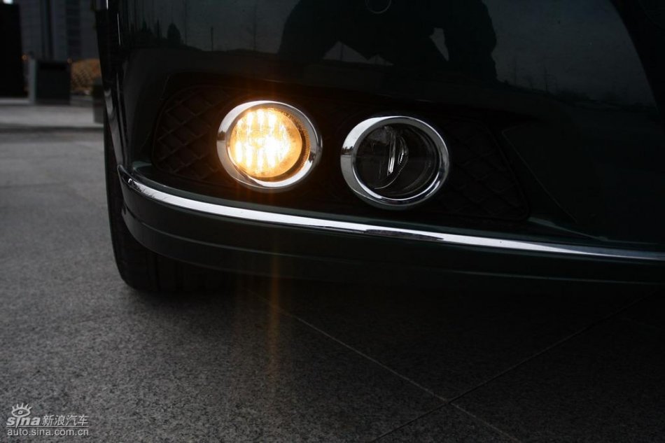 奔驰新E级试驾实拍图其他