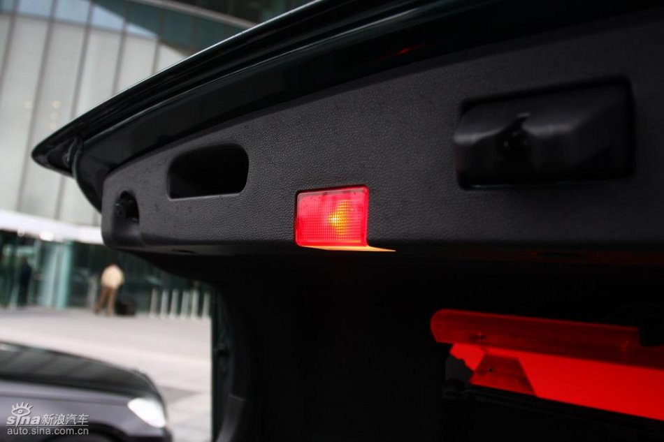 奔驰新E级试驾实拍图其他