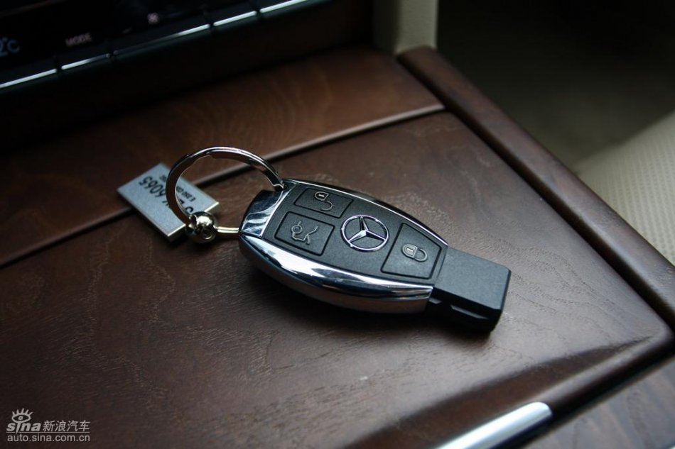 奔驰新E级试驾实拍图内饰