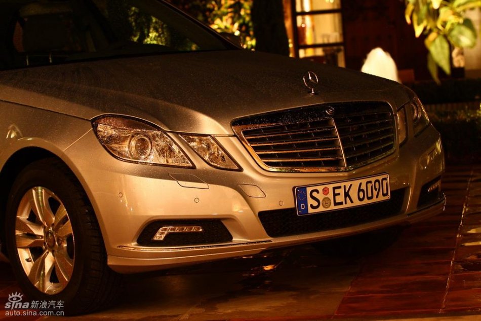 奔驰新E级试驾实拍图外观