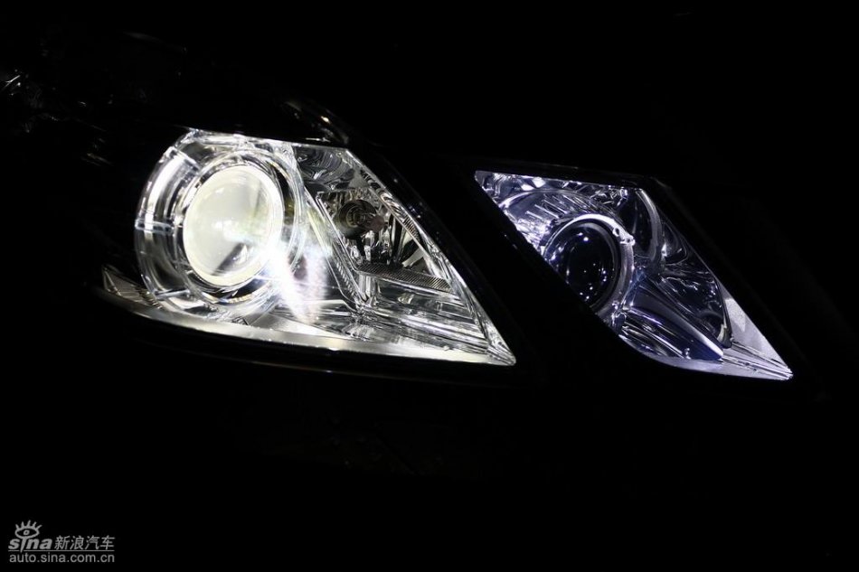 奔驰新E级试驾实拍图外观